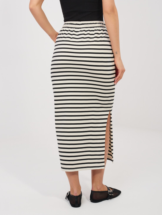 Fustă midi bej cu dungi și buzunare