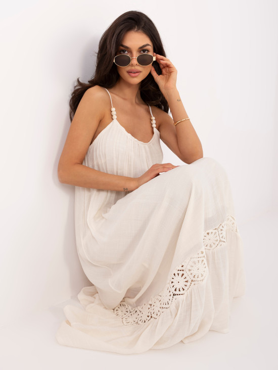 Rochie maxi bej cu detalii din dantelă