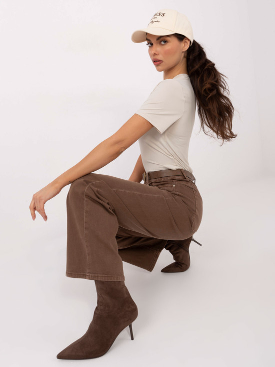 Bluză bej simplă cu mânecă scurtă