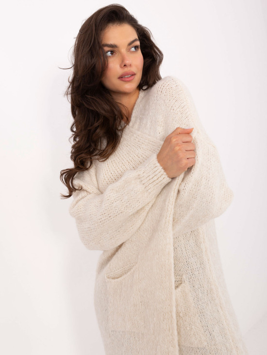 Cardigan bej lung cu buzunare