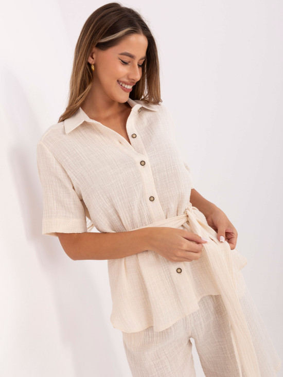 Compleu elegant în bej deschis