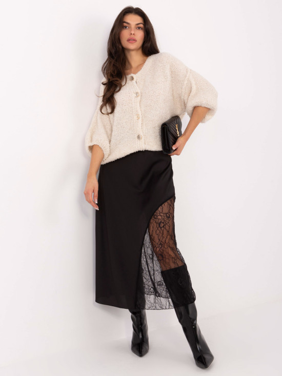 Pulover elegant bej cu mâneci 3/4 și nasturi