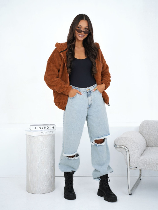 Hanorac bej cu glugă și fermoar