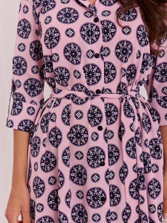 Rochie midi evazată roz deschis cu curea