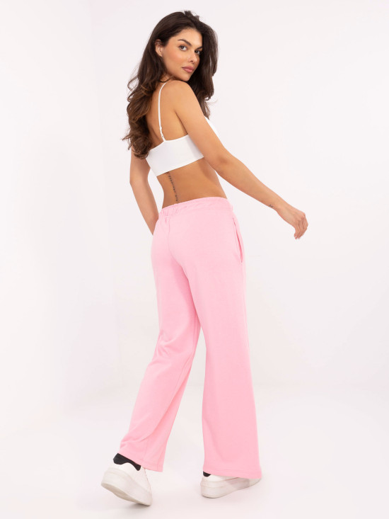 Pantaloni sportivi eleganți în roz deschis
