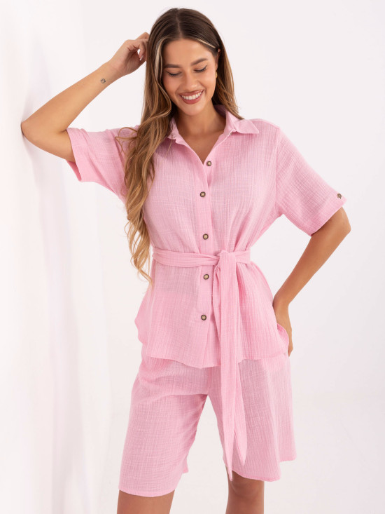 Compleu elegant în roz deschis