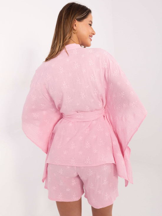 Compleu elegant în roz deschis