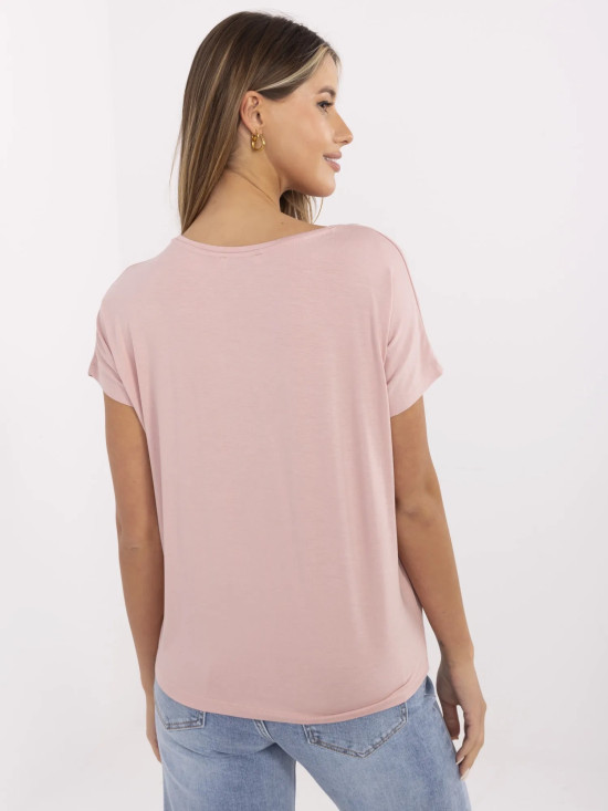 Tricou stilat cu inscripție în roz deschis