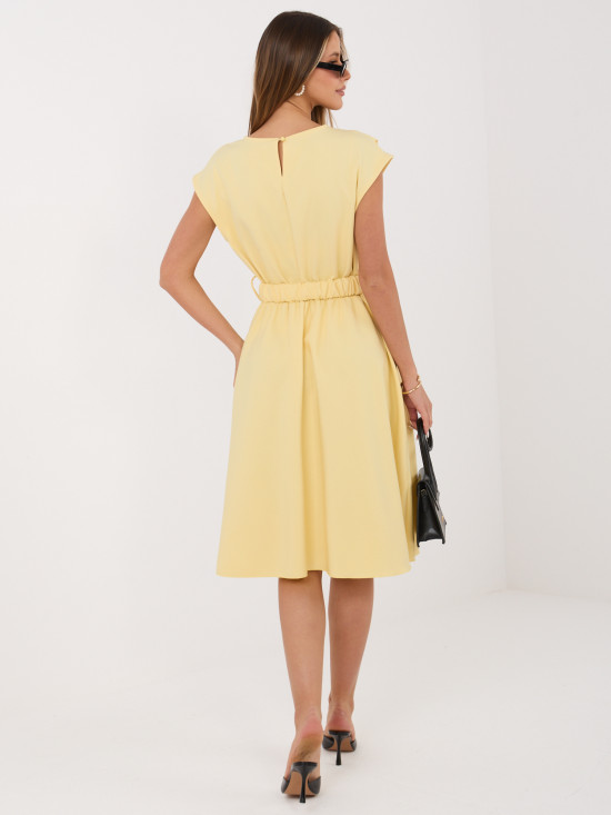 Rochie midi galbenă evazată cu curea