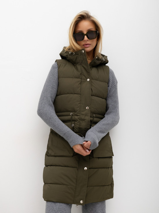 Vestă matlasată khaki cu glugă