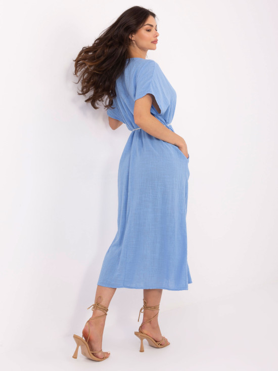 Rochie oversize albastră cu curea și buzunare