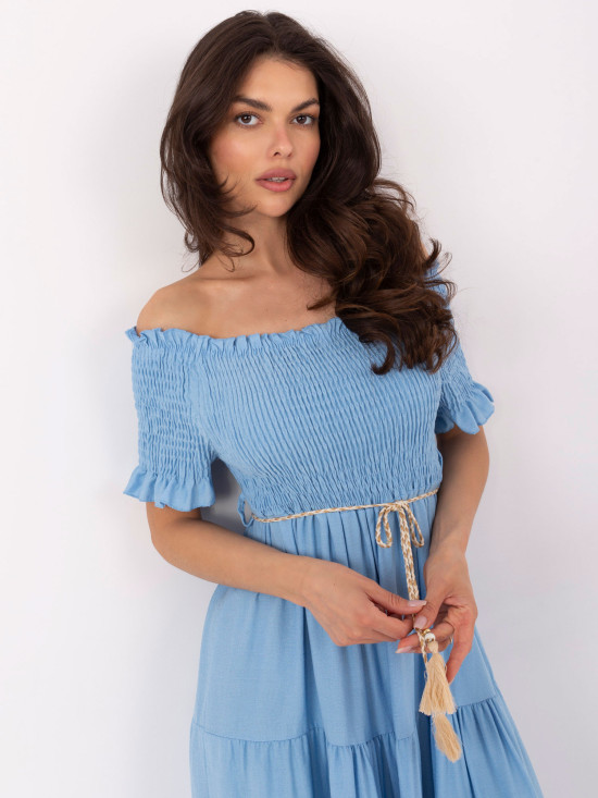 Rochie albastră evazată cu curea