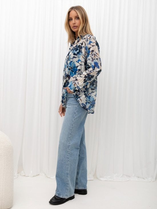 Cămașă albastră cu imprimeu floral și guler