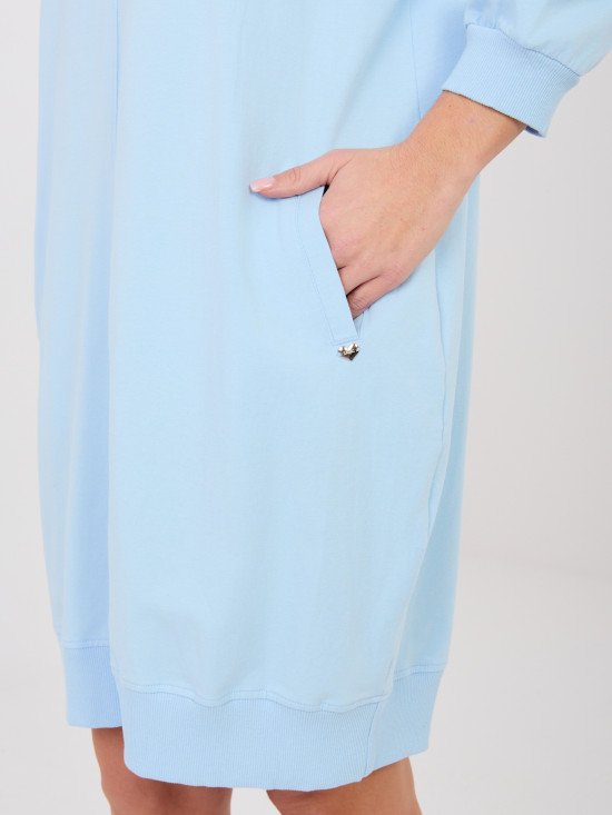 Rochie albastru deschis din bumbac cu mâneci 3/4 și decolteu în V