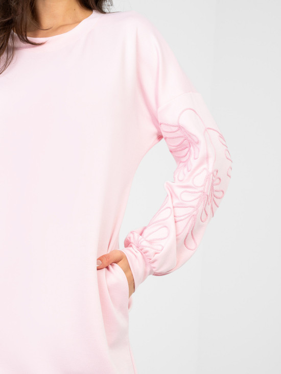 Rochie mini roz cu broderie și mâneci bufante