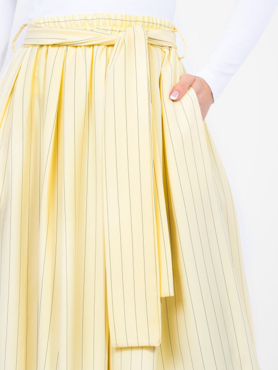 Fustă midi galbenă elegantă cu dungi și curea