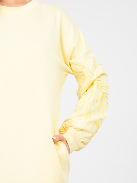 Rochie mini galbenă cu broderie și mâneci bufante