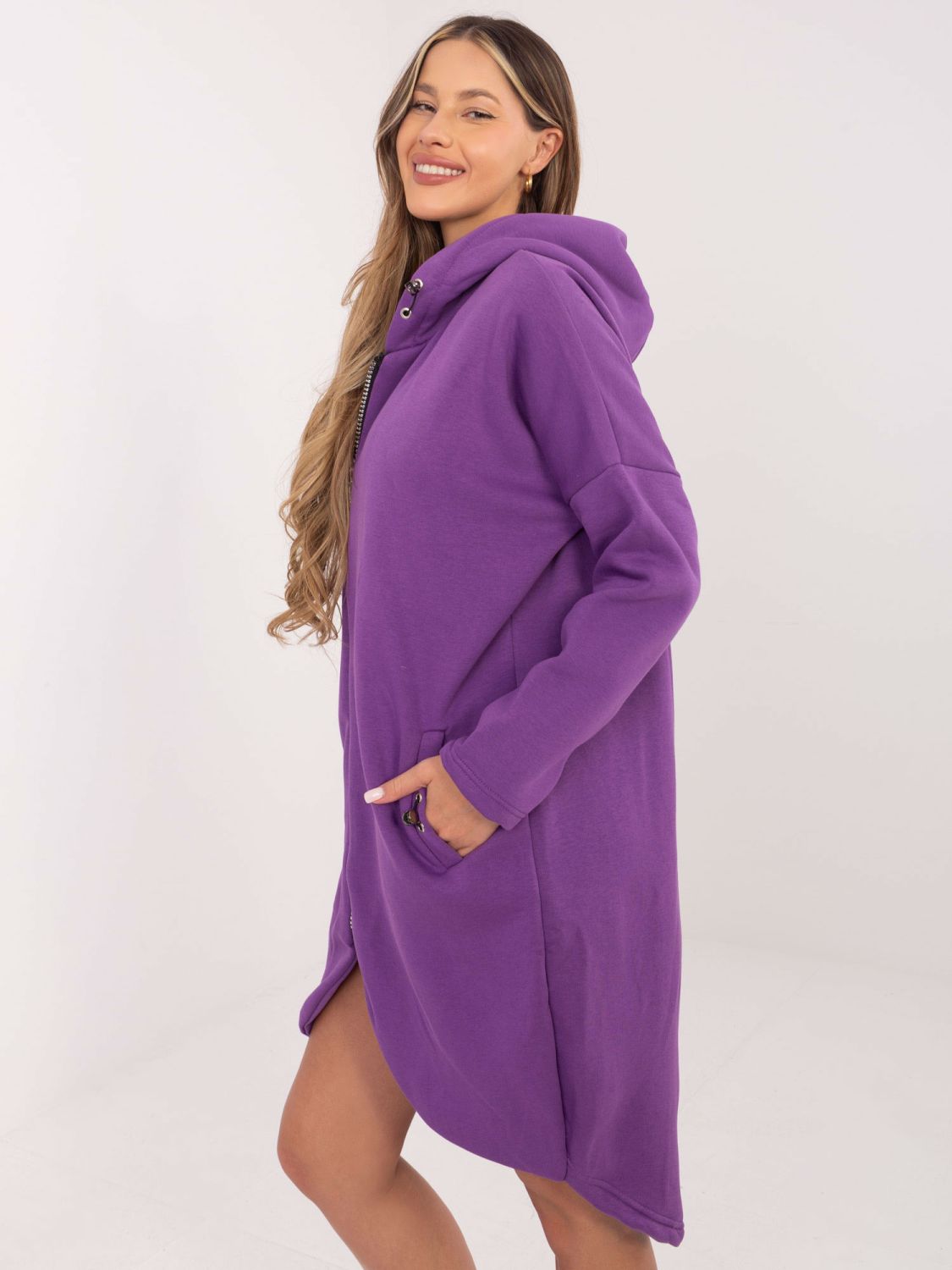 Hanorac violet cu glugă