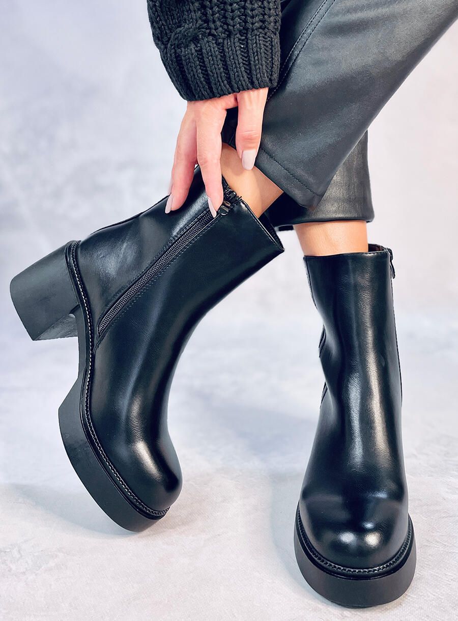 Botine negre pe toc stabil