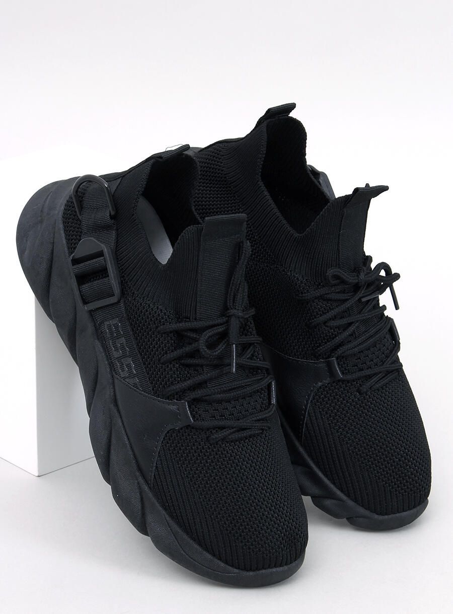 Adidași negri din material textil