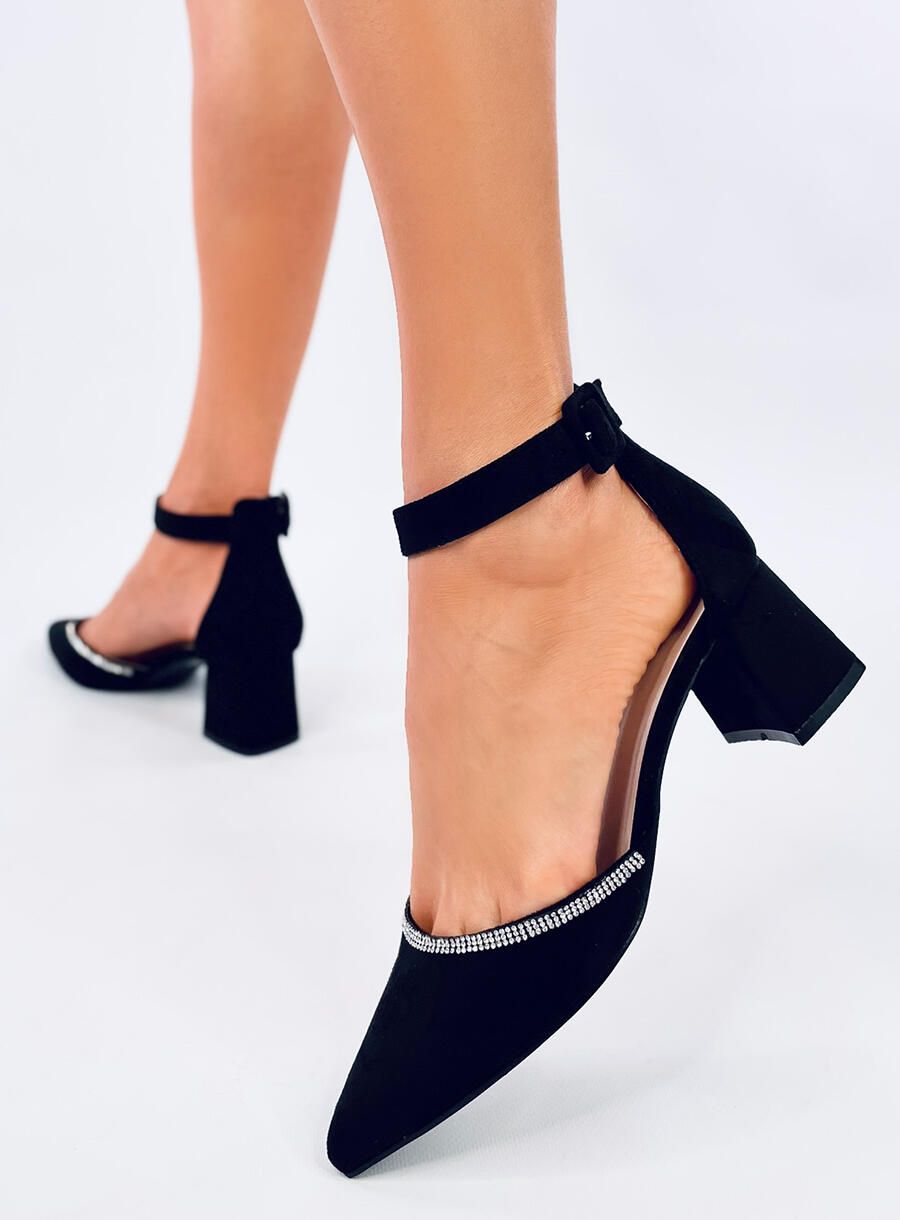 Pantofi cu închidere la gleznă negri