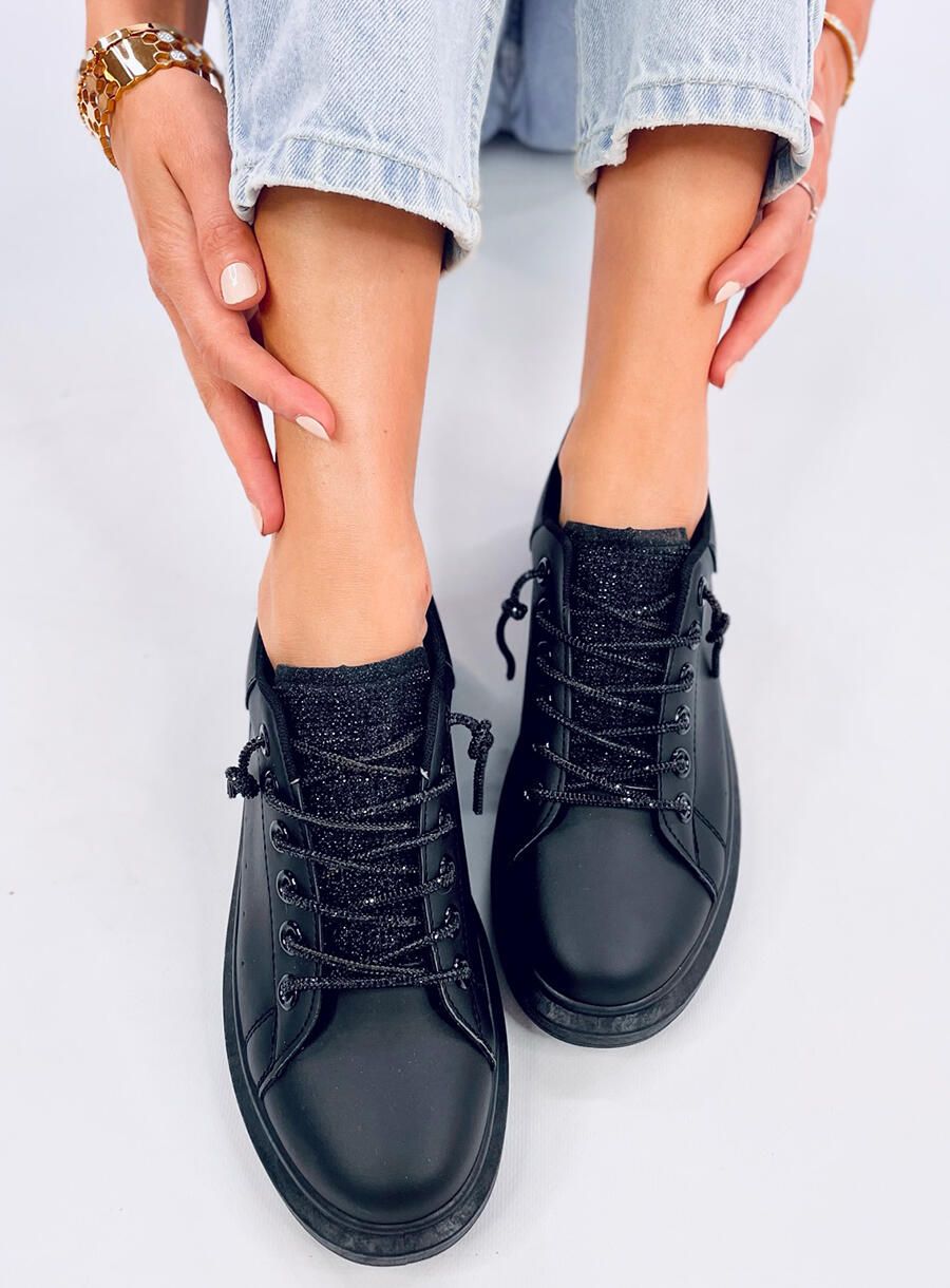 Adidași negri ALL BLACK