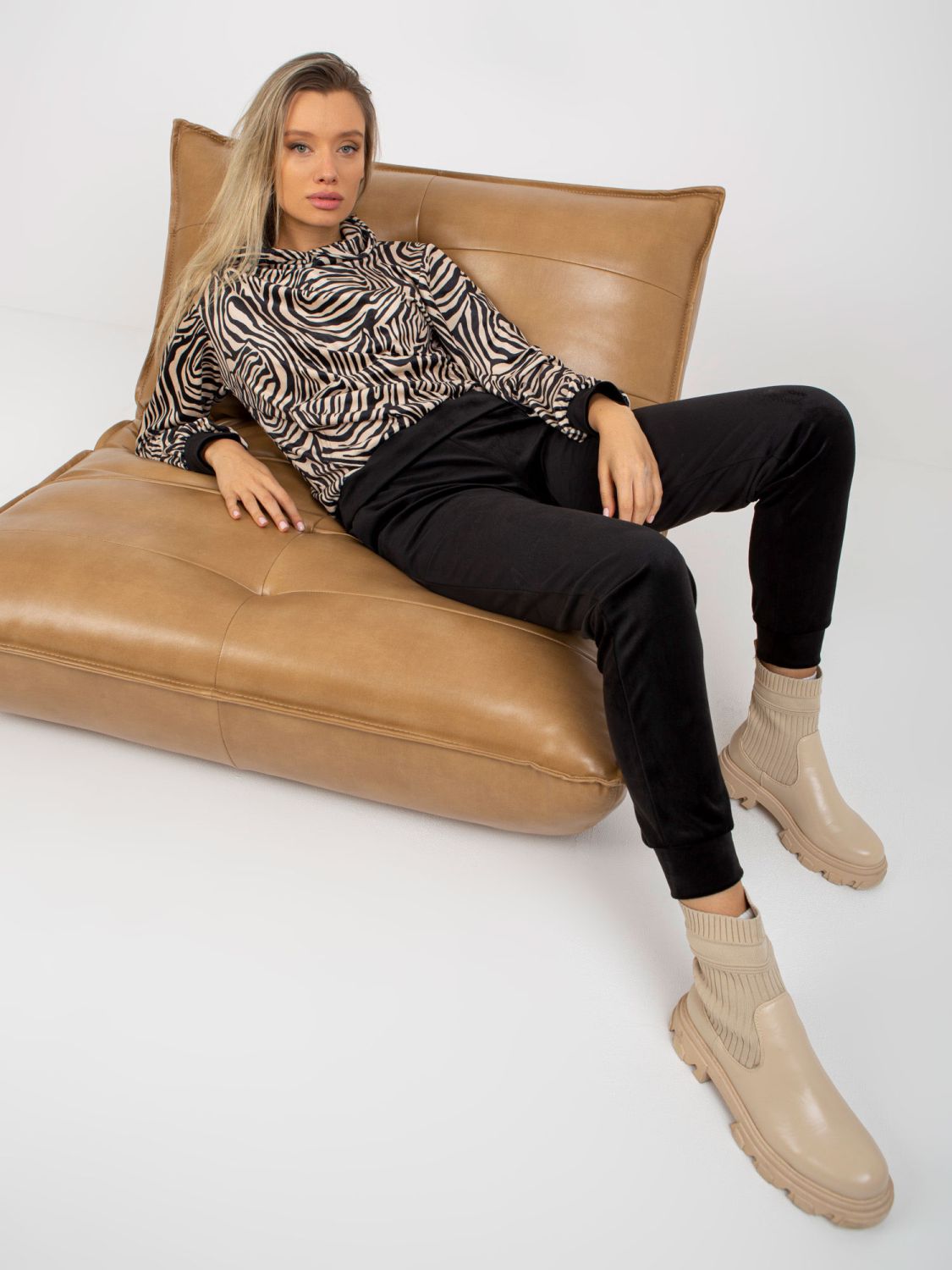 Compleu velur bej-negru cu hanorac cu model de leopard RUE PARIS