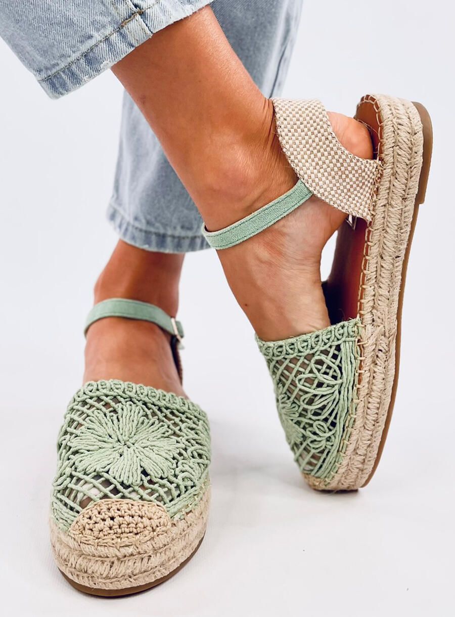 Espadrile verde deschis cu partea superioară din dantelă