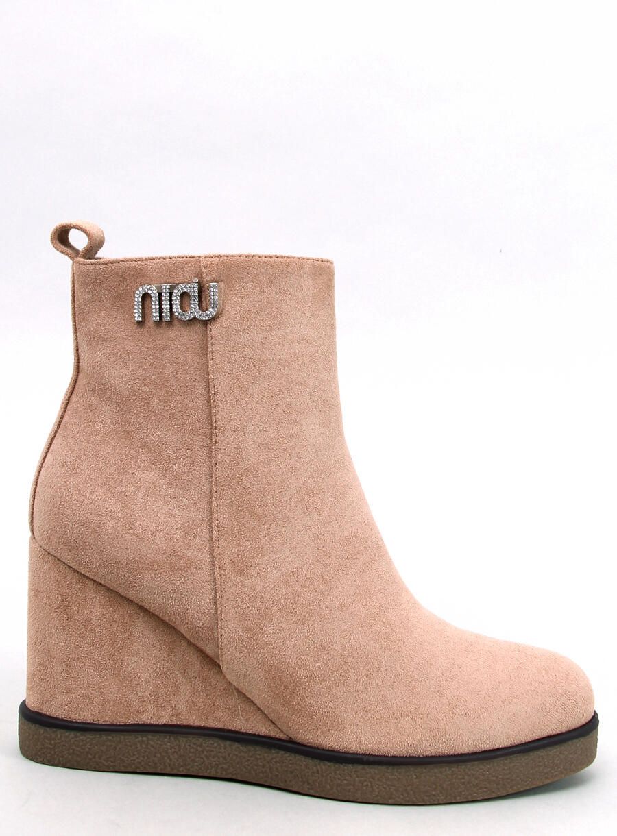 Botine pe toc pană bej