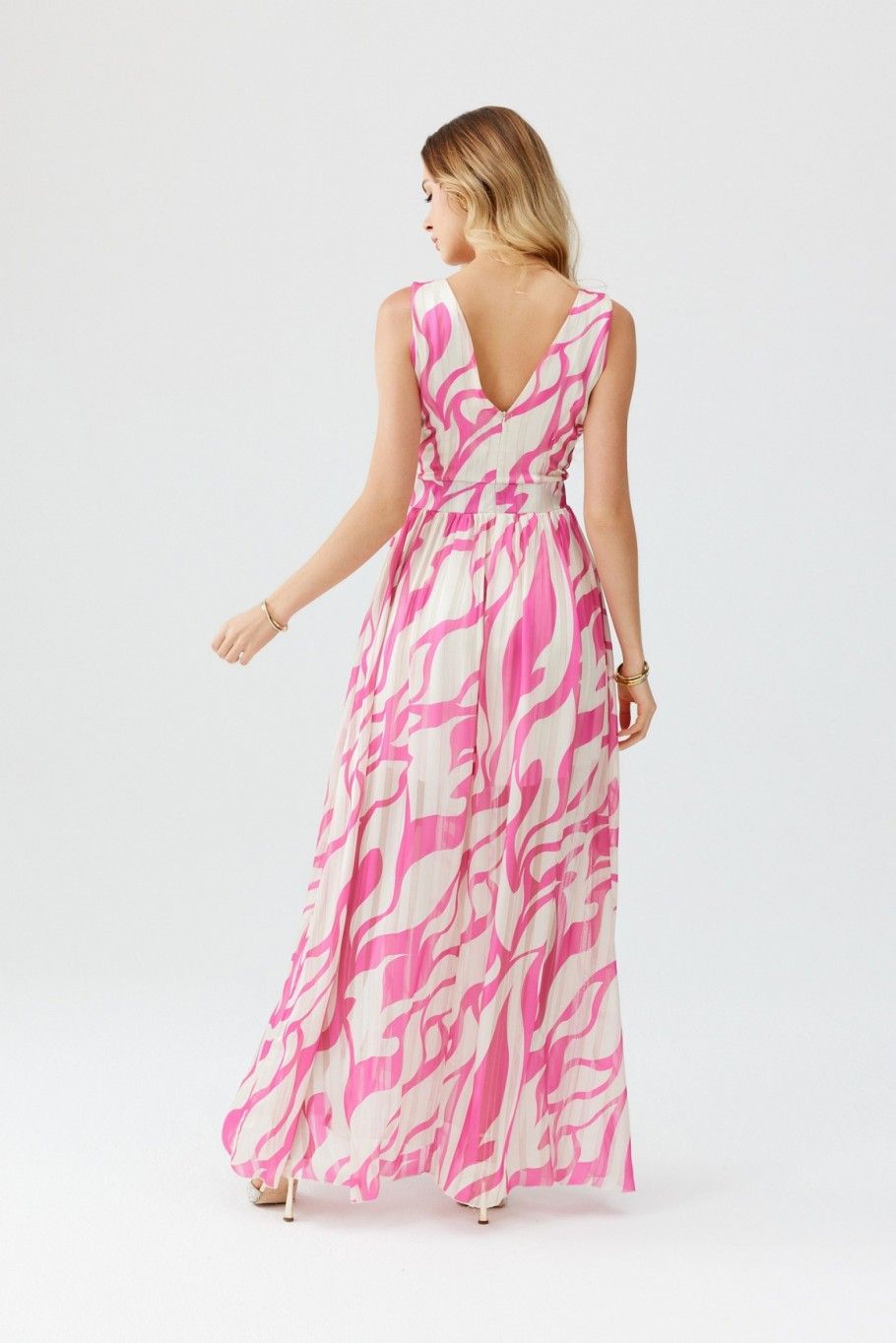 Rochie maxi din șifon cu model și decolteu petrecut