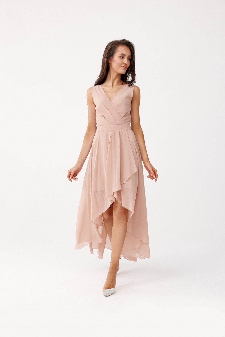 Rochie maxi asimetrică cu decolteu petrecut cappuccino