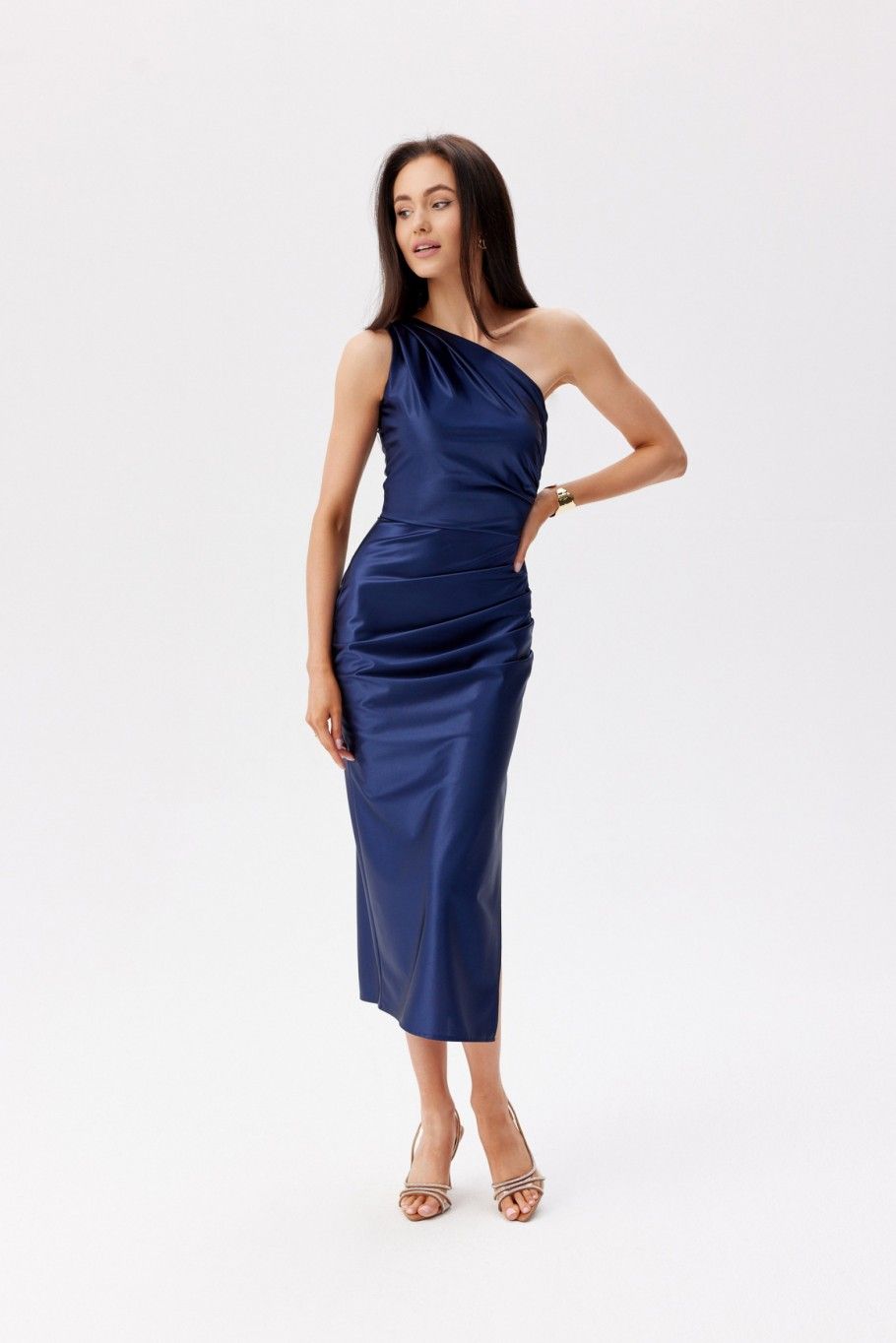 Rochie midi asimetrică bleumarin pe un umăr