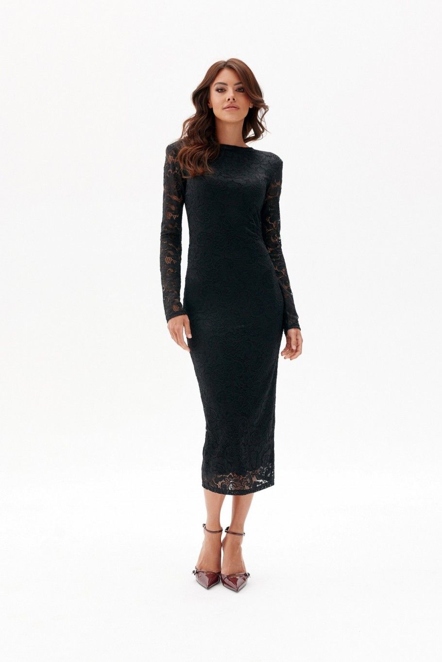 Rochie neagră din dantelă, lungime 7/8