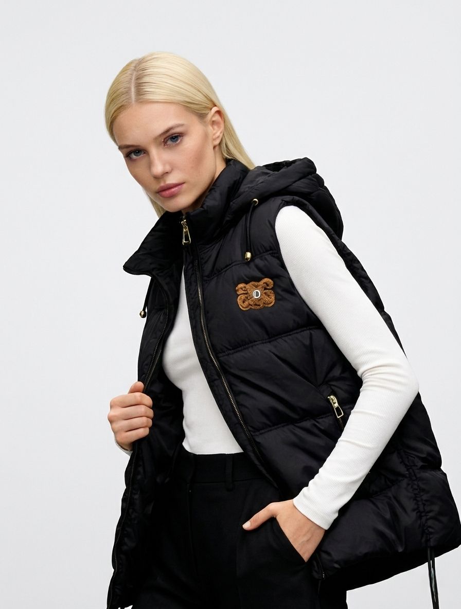 Vestă matlasată pentru damă cu glugă detașabilă neagră