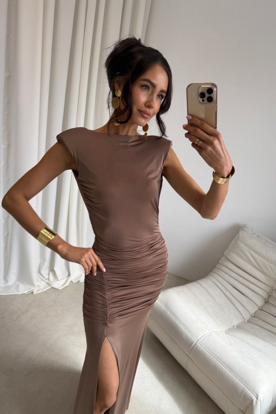 Rochie maxi Aurelia în nuanță maro deschis