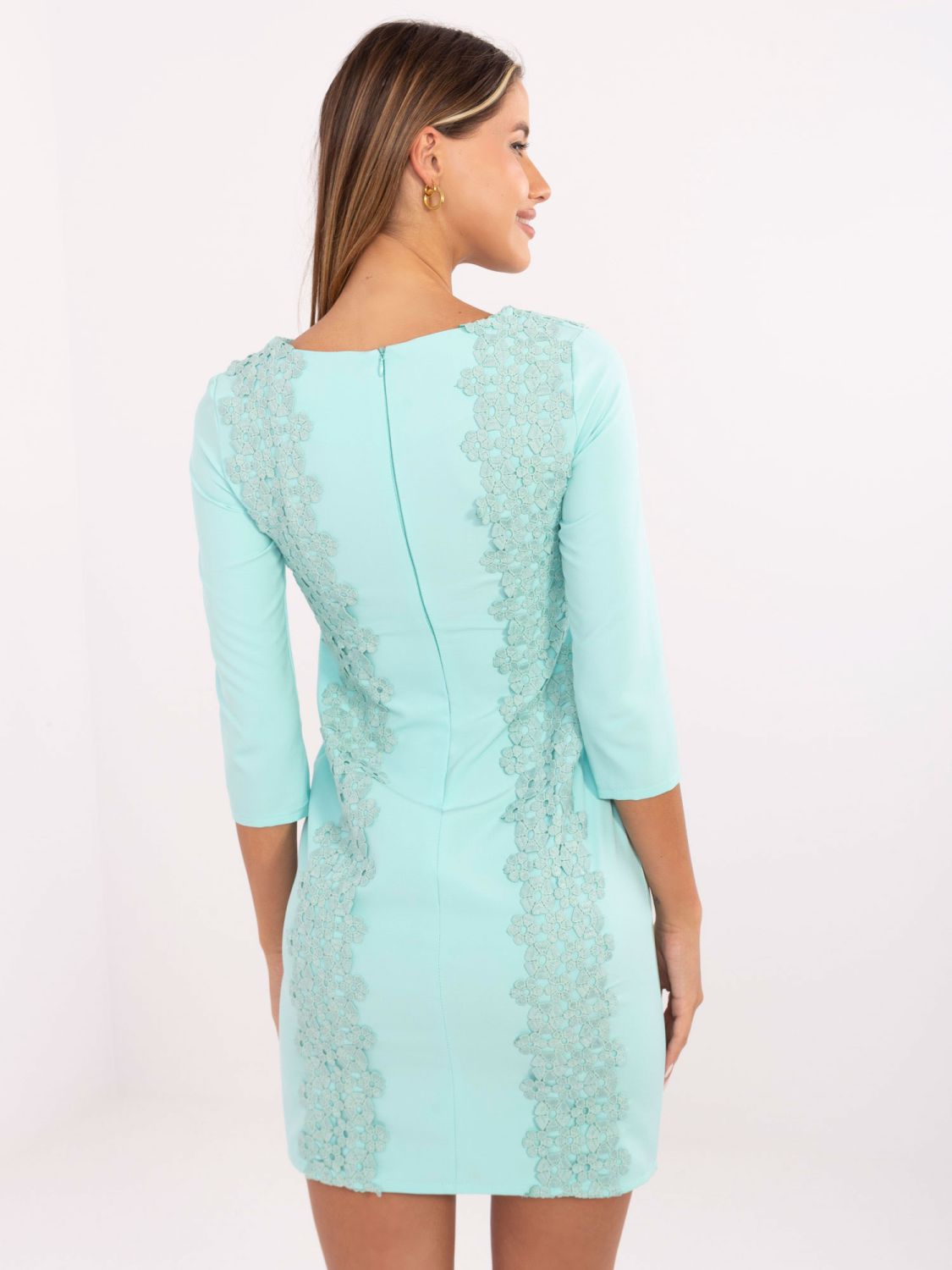 Rochie cocktail mentă cu aplicație florală