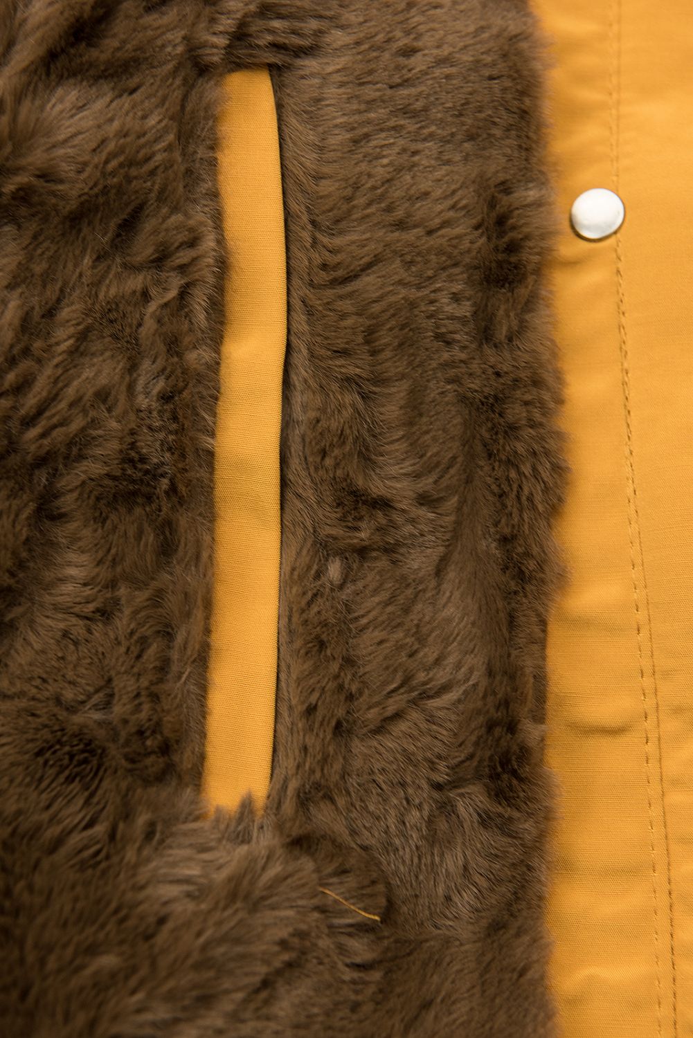 Parka de iarnă galbenă cu pluș maro