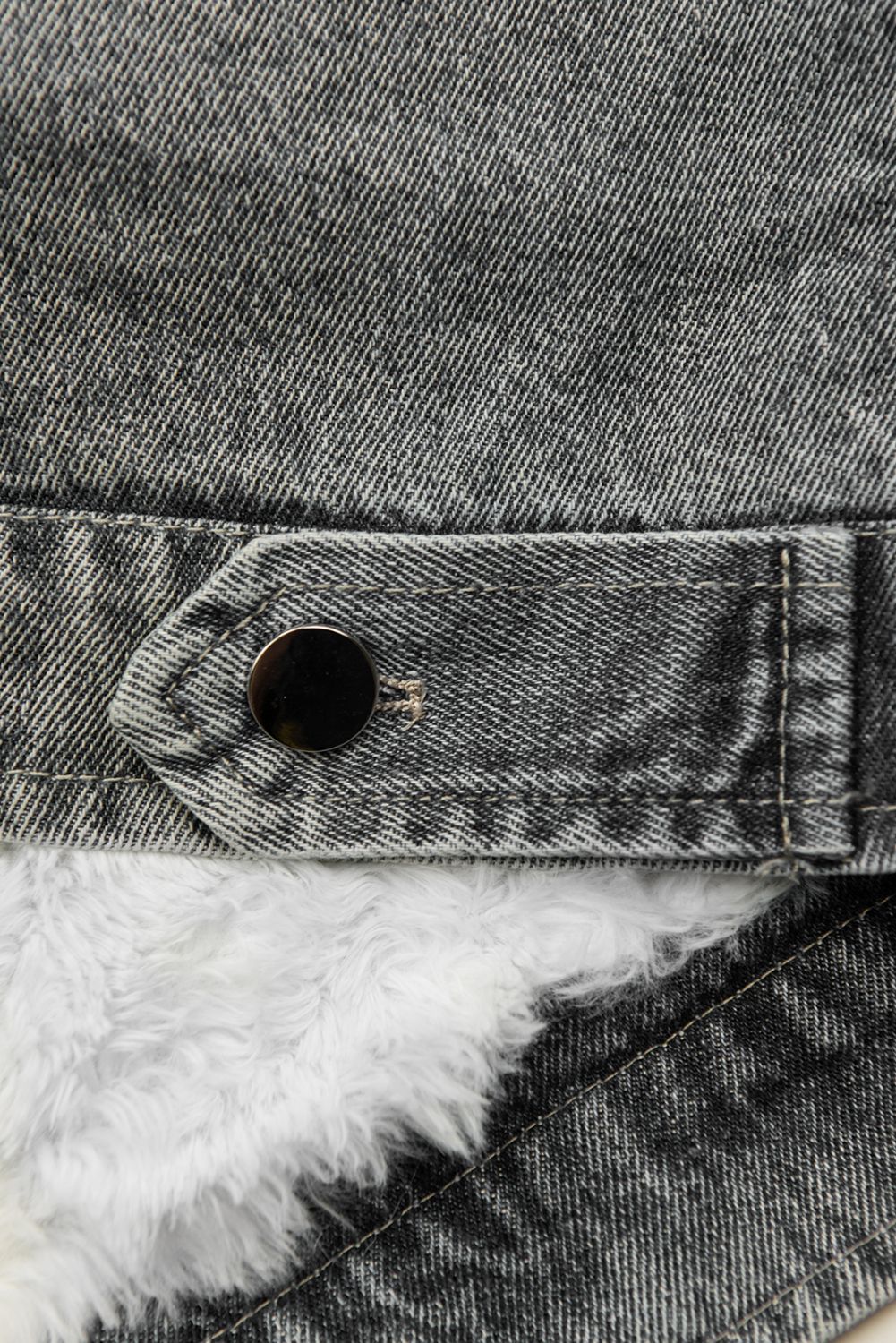 Jachetă gri denim cu blană albă