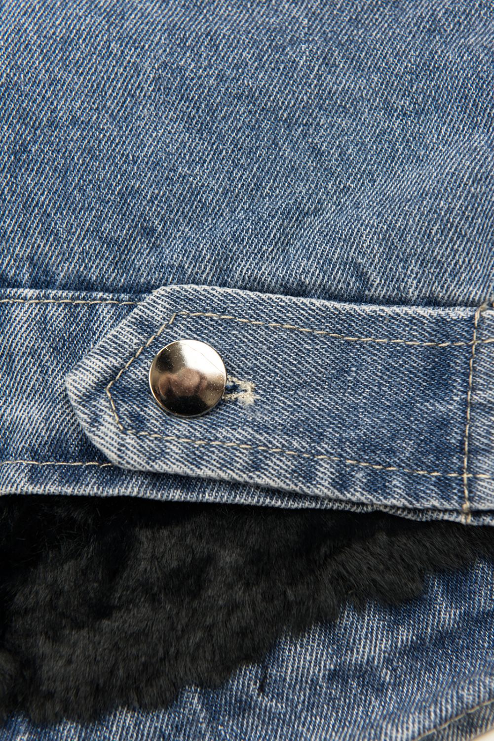 Jachetă albastră denim cu blană neagră