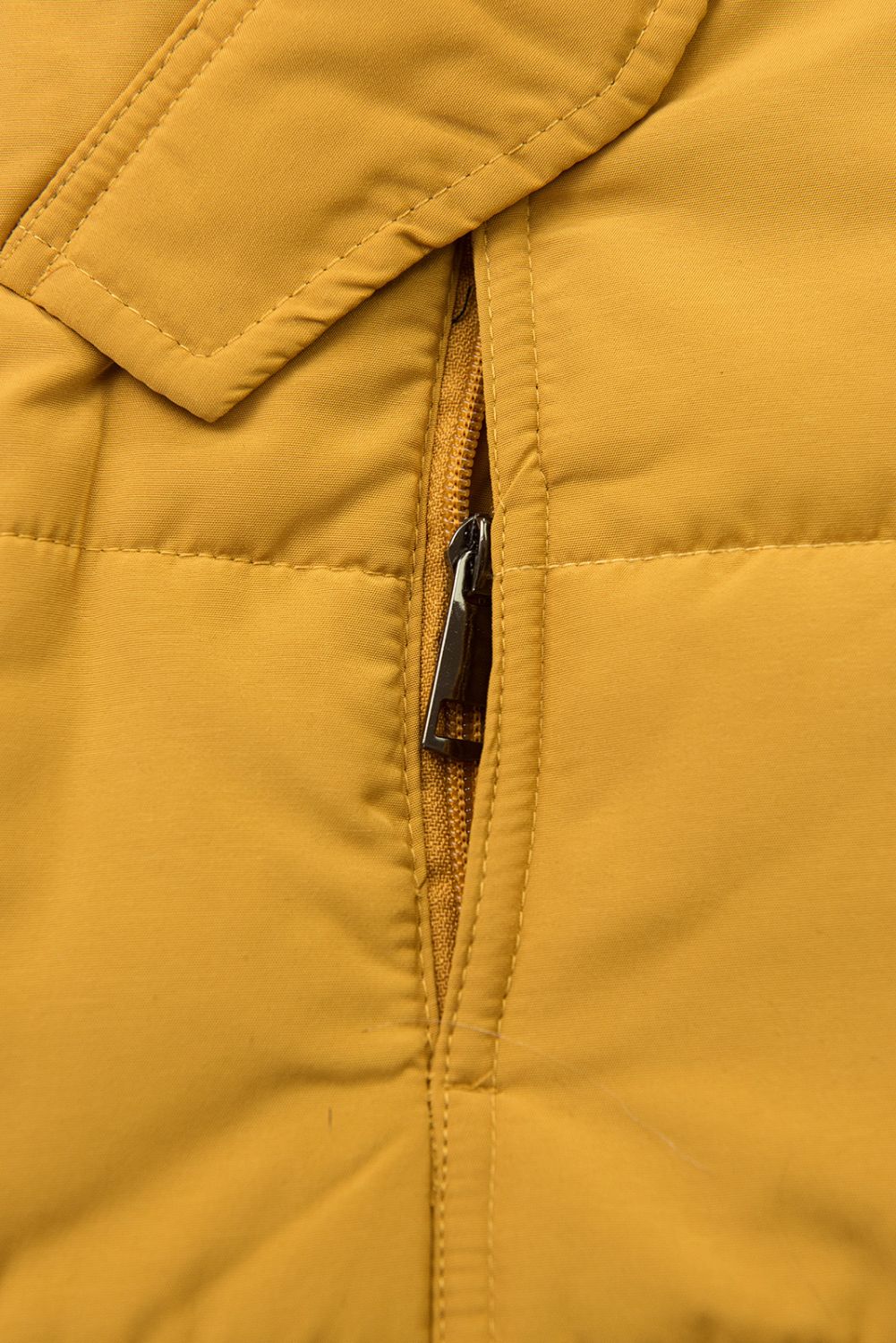 Geacă de iarnă galbenă cu pluș gri