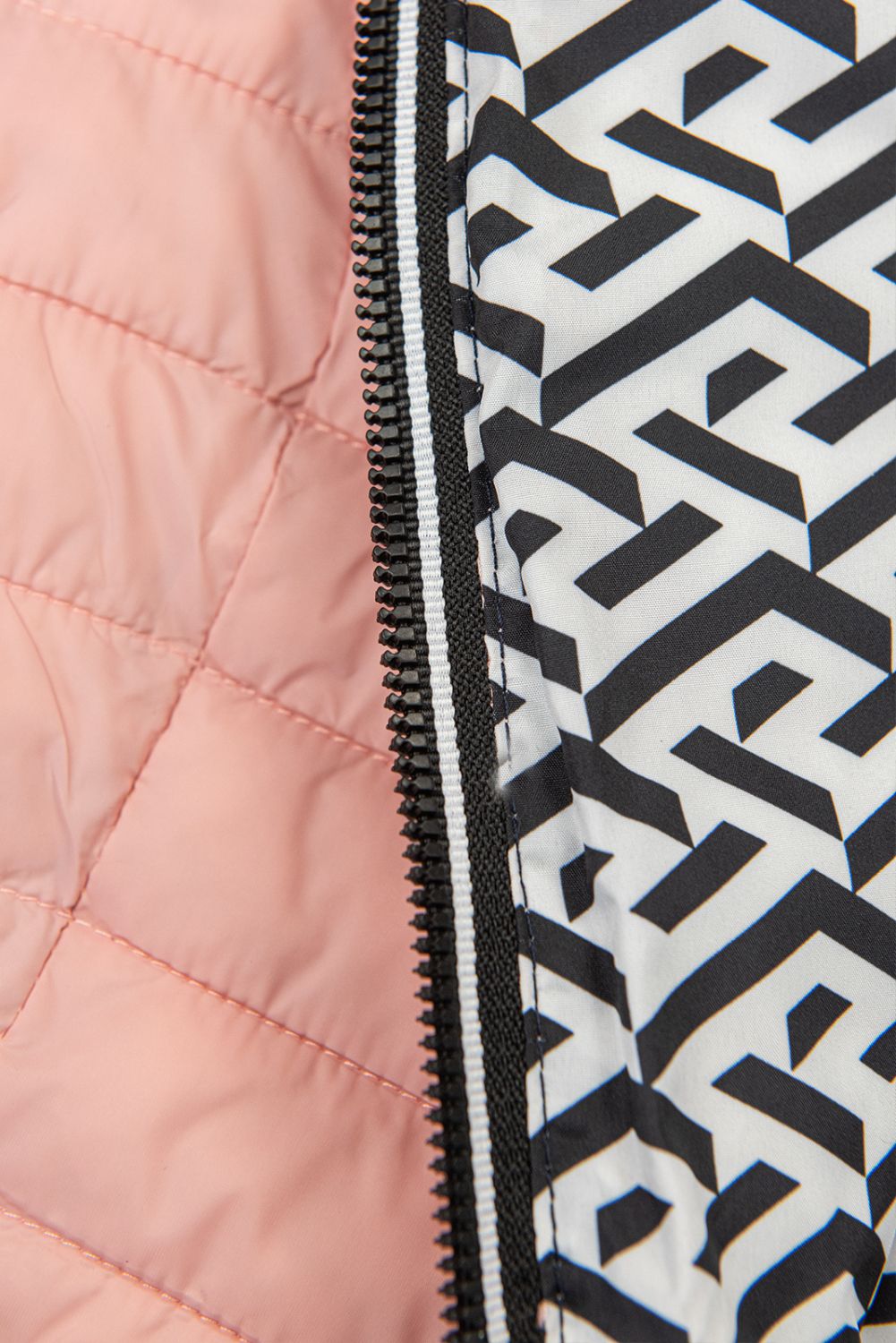 Geacă ușoară reversibilă roz