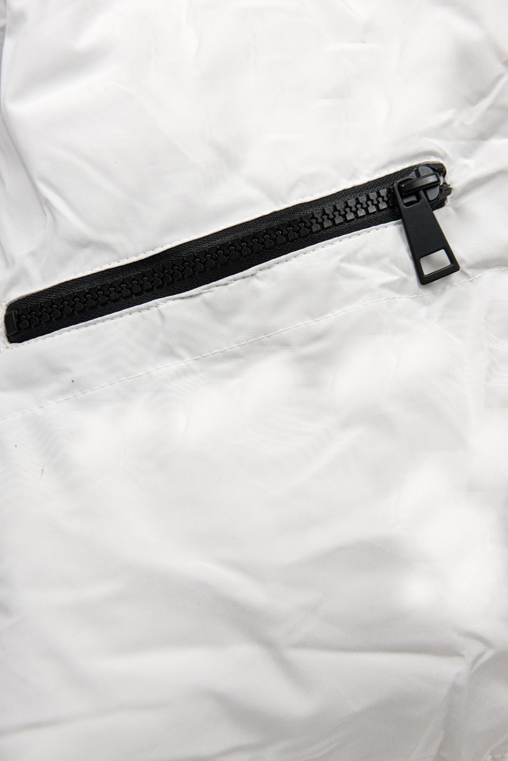 Geacă lungă albă de iarnă