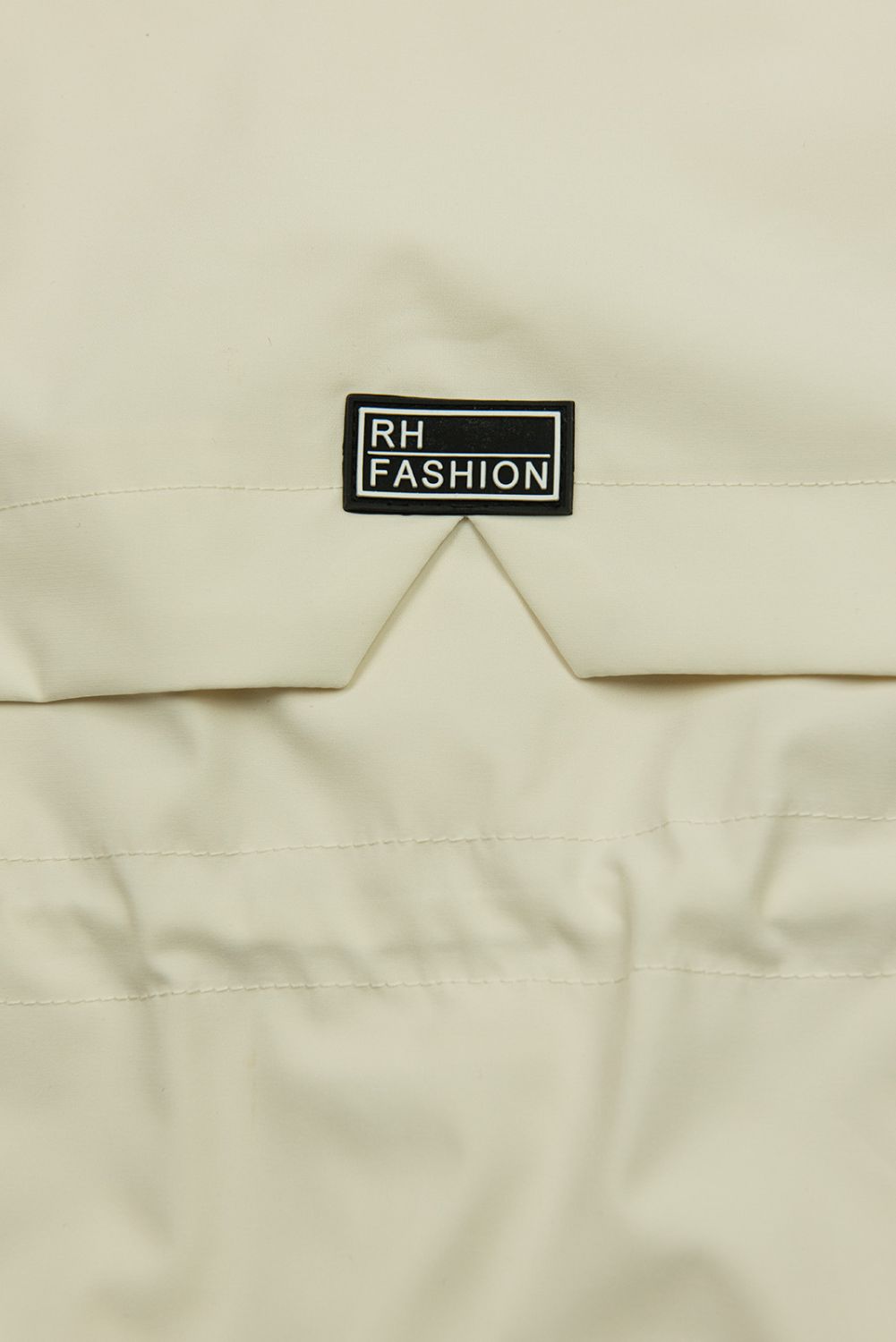 Parka pentru damă cu detalii aurii ecru