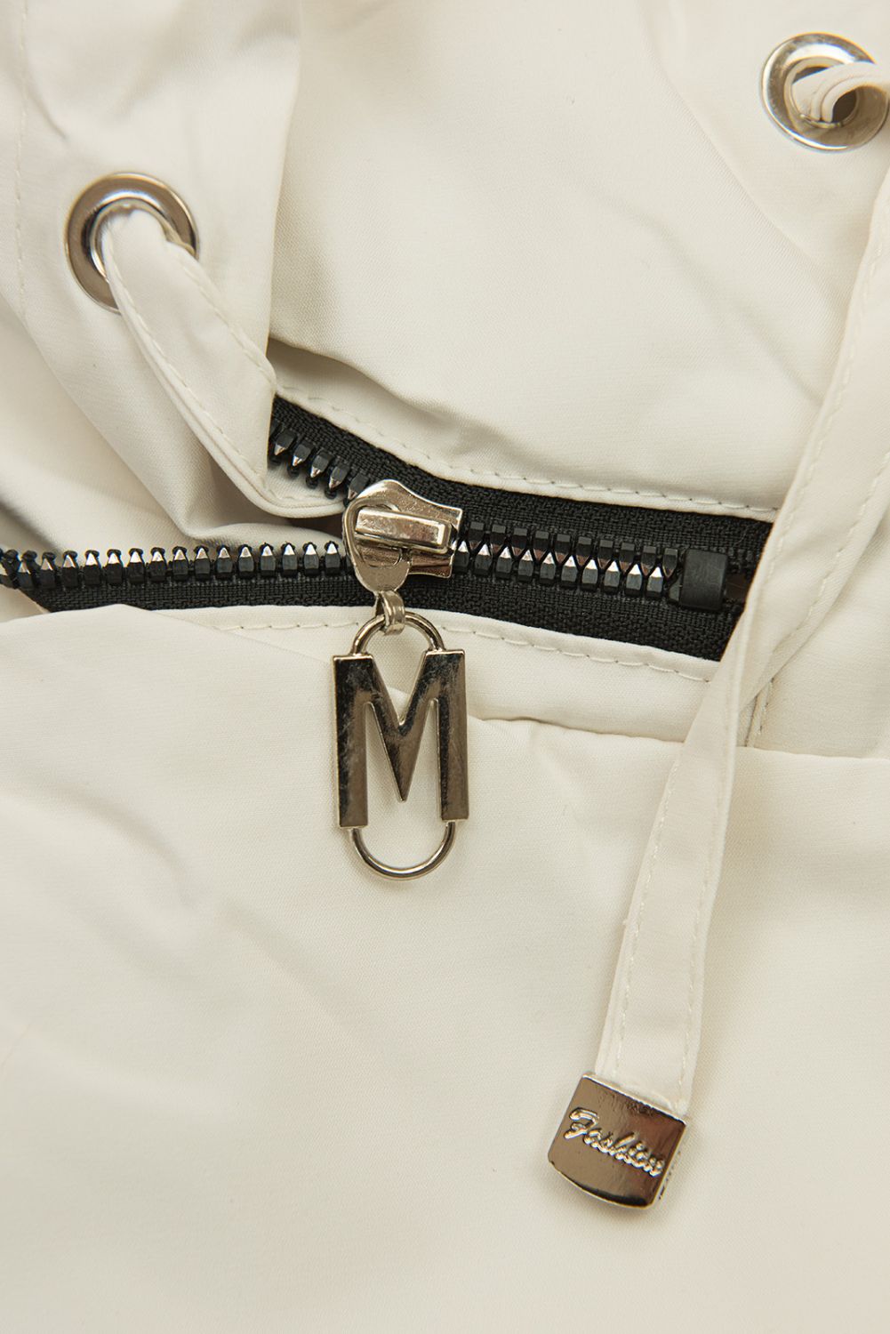 Parka elegantă pentru damă cu detalii aurii ecru