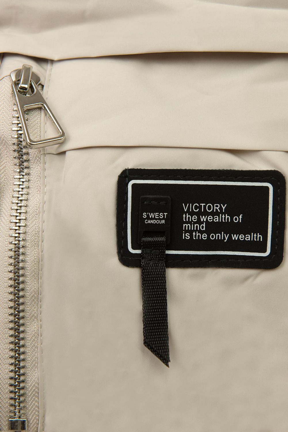 Geacă ecru de iarnă cu curea