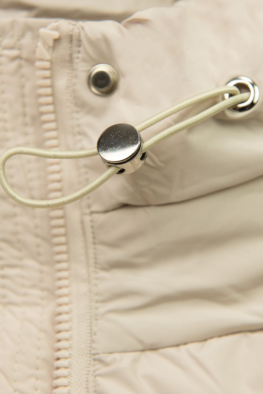 Geacă ecru de iarnă cu curea