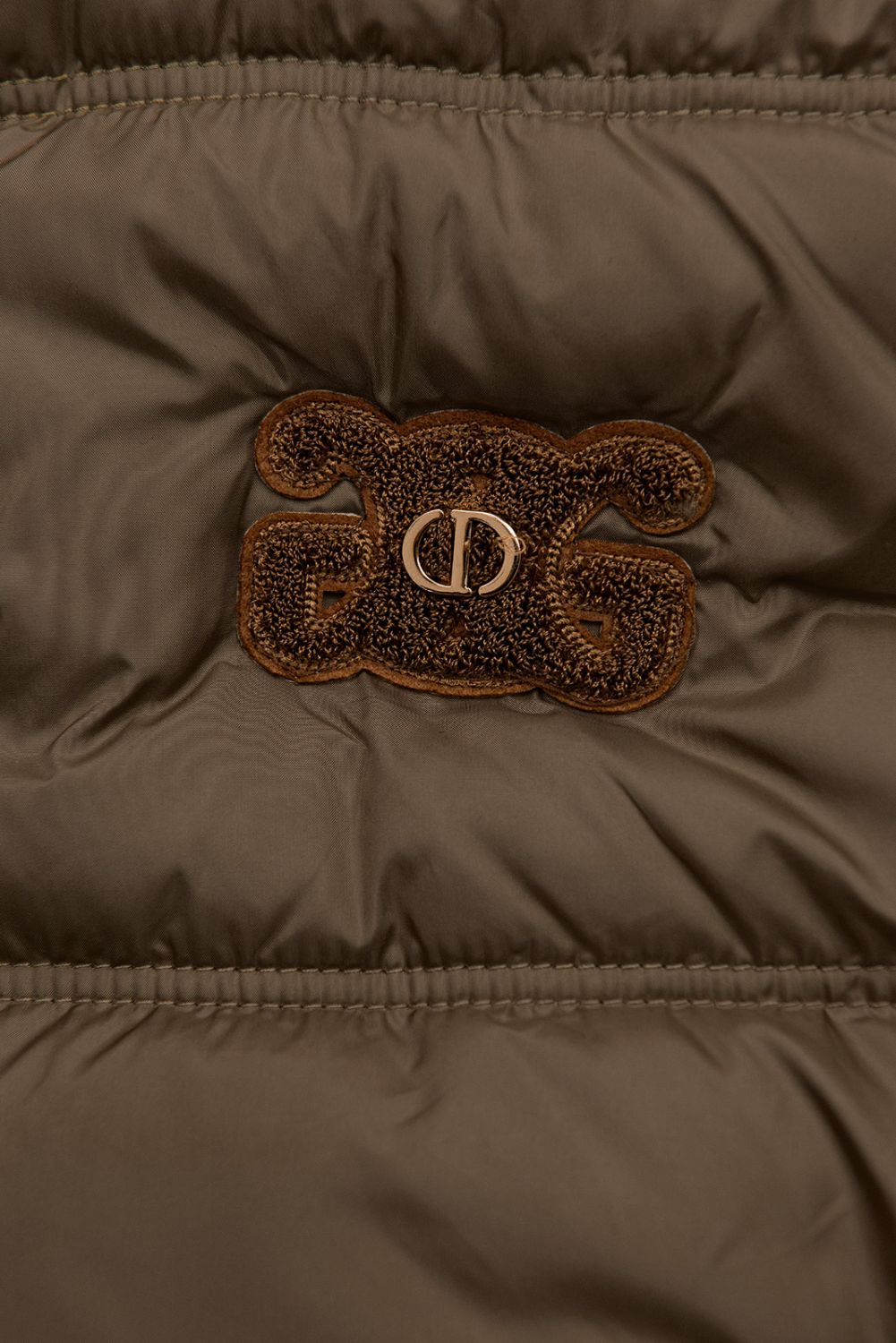 Vestă matlasată pentru damă cu glugă detașabilă maro