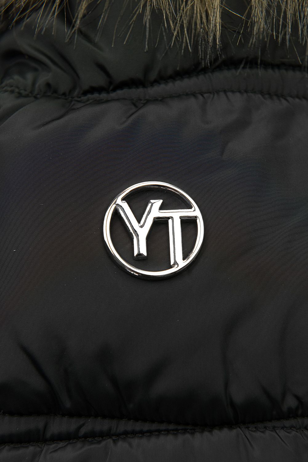 Geacă de iarnă cu curea neagră