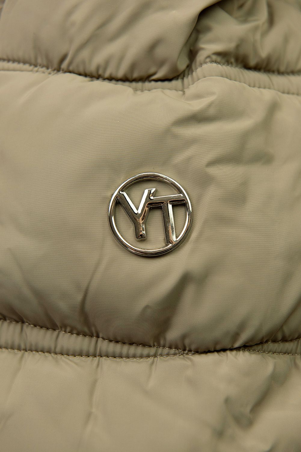 Geacă de iarnă cu curea maro deschis