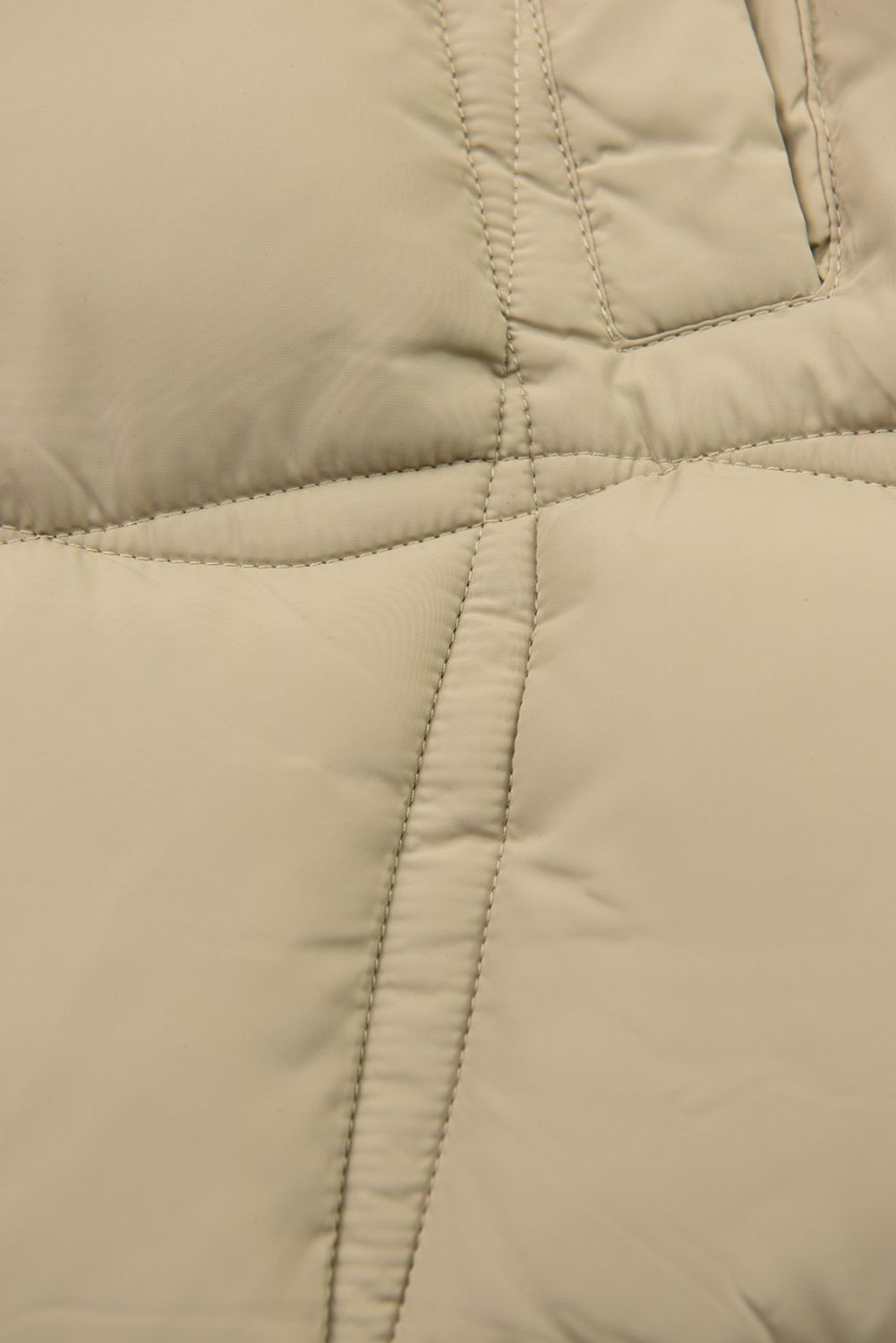 Geacă de iarnă cu curea bej